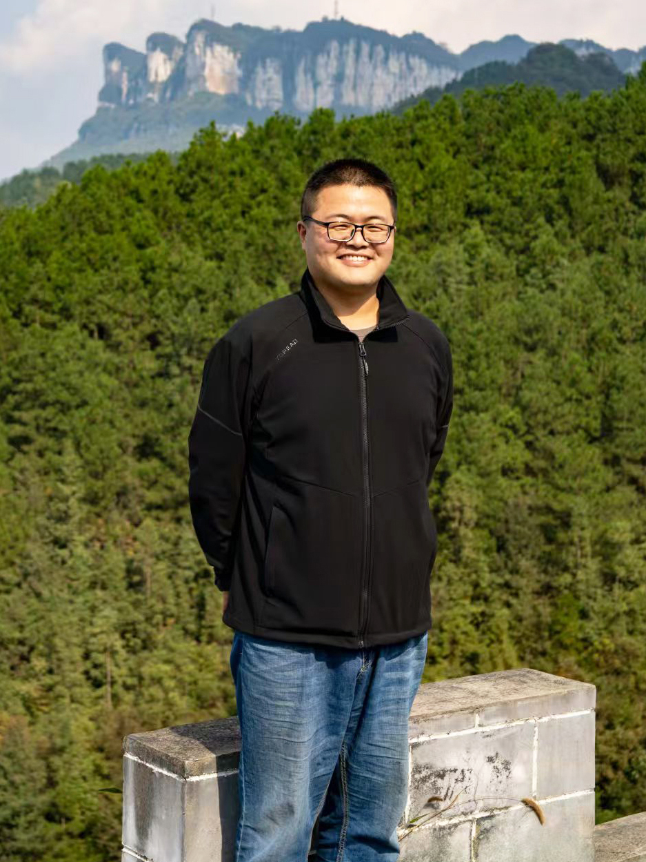 袁训来